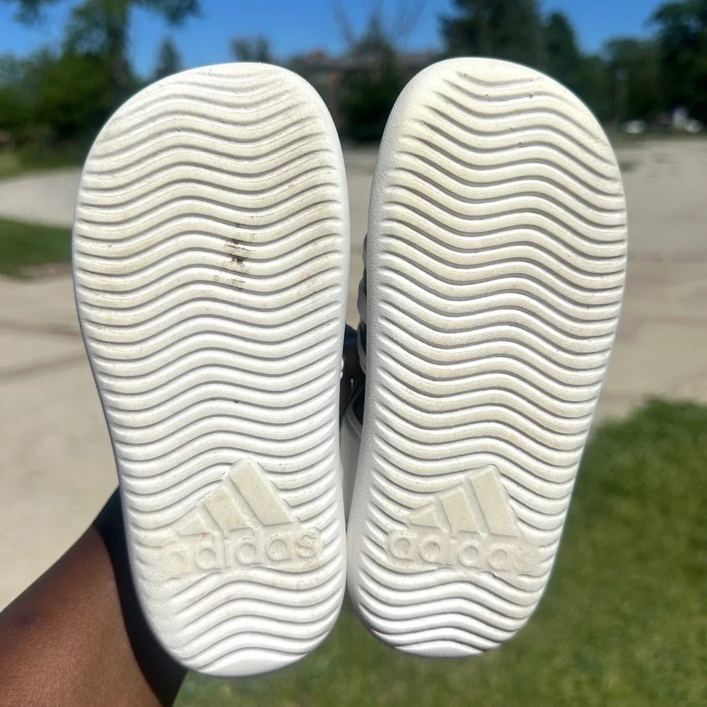 Adidas Closed Toe Kids Toddler Boy Water Sandals Size 11 Cloud White And Black
